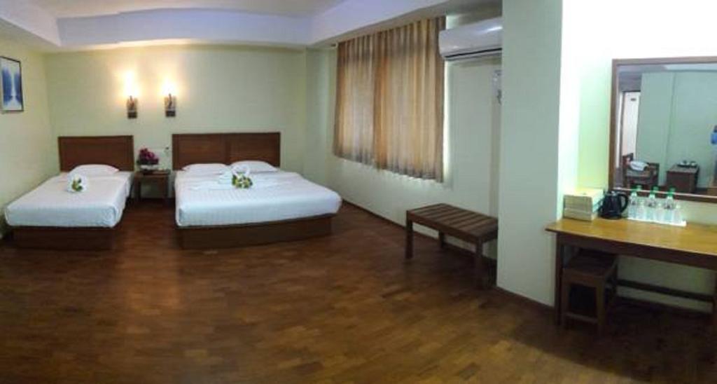 Shwe Phyu Hotel Mandalay Exterior foto
