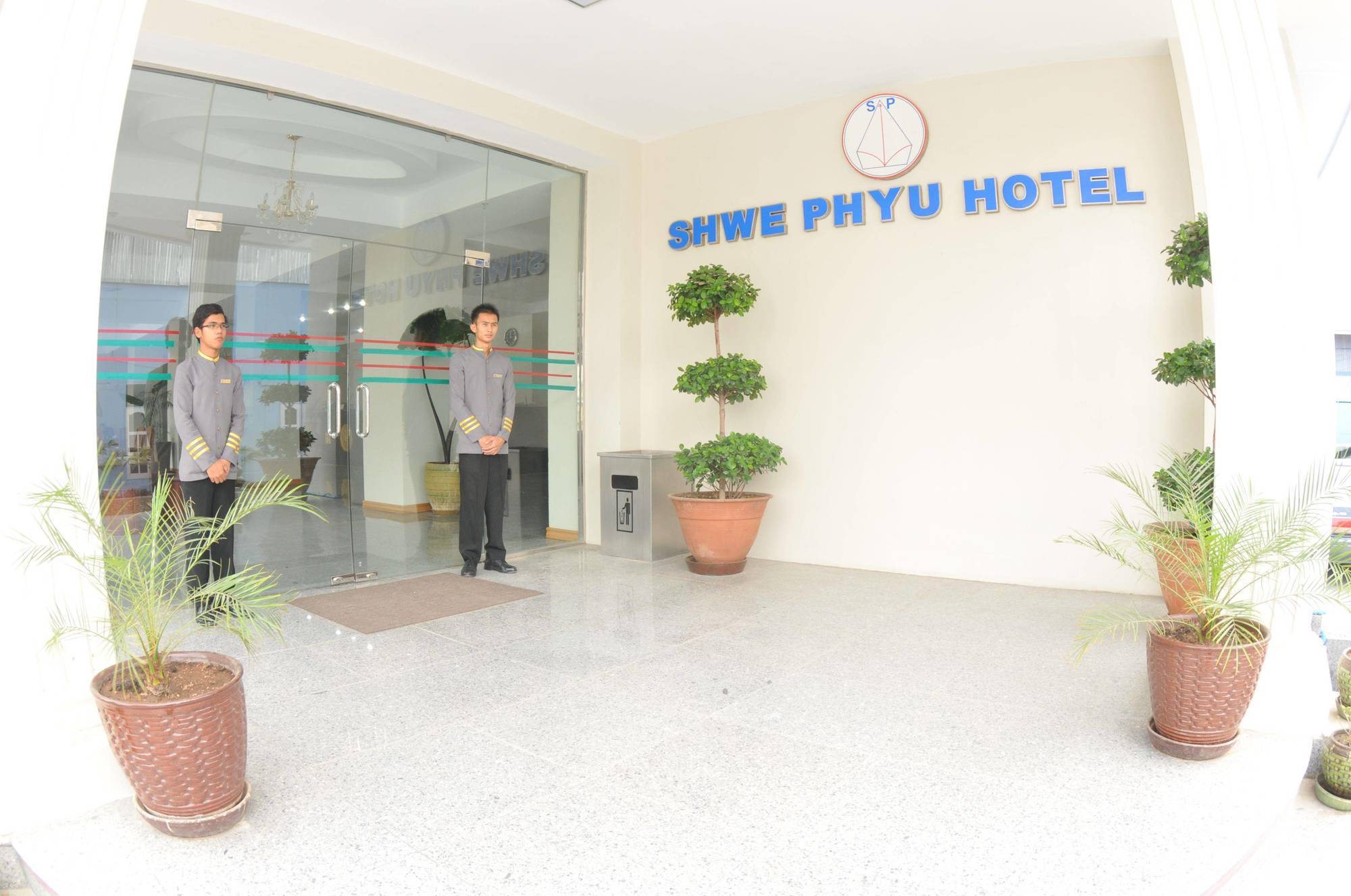 Shwe Phyu Hotel Mandalay Exterior foto