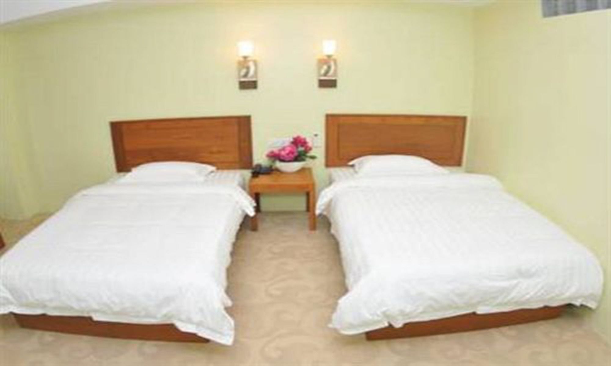 Shwe Phyu Hotel Mandalay Exterior foto