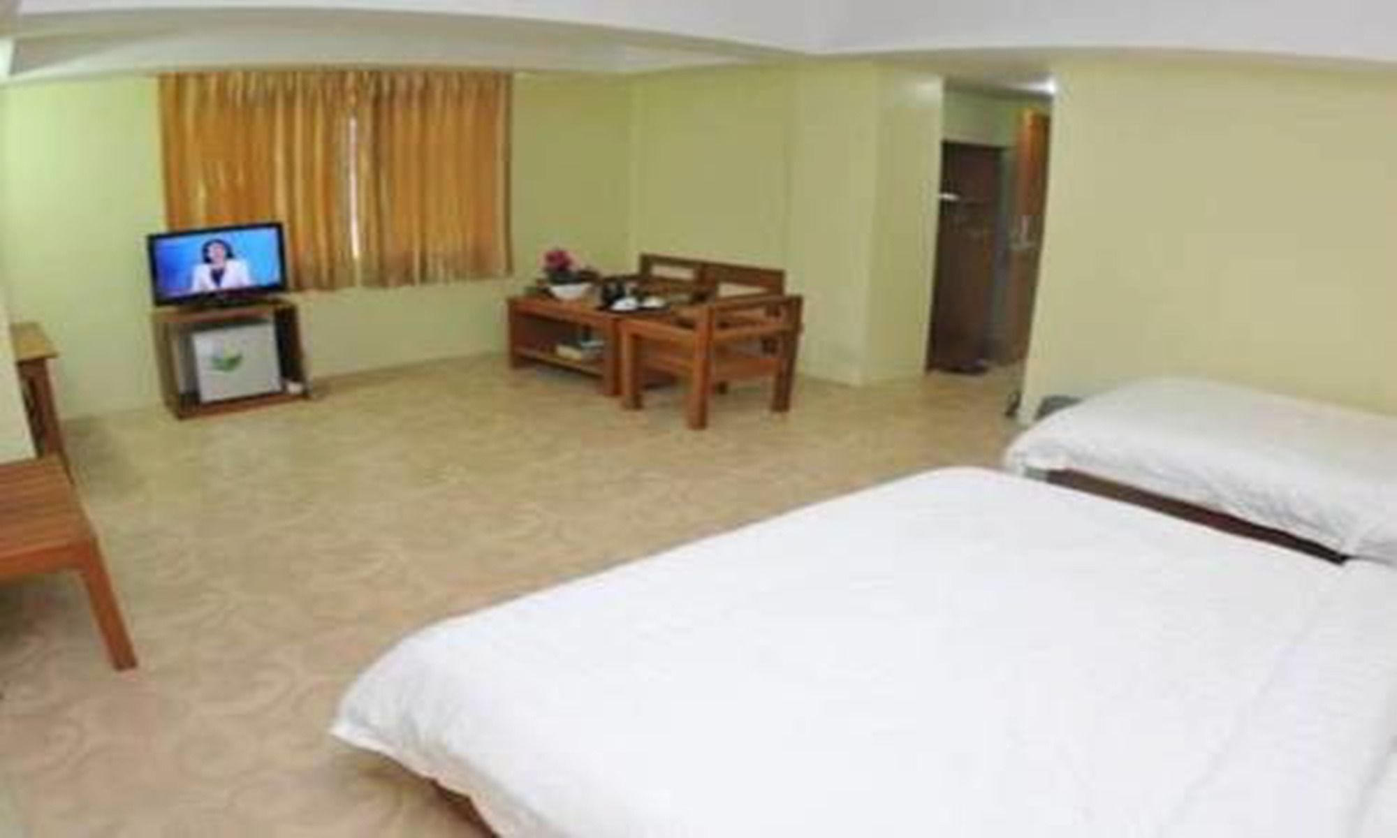 Shwe Phyu Hotel Mandalay Exterior foto
